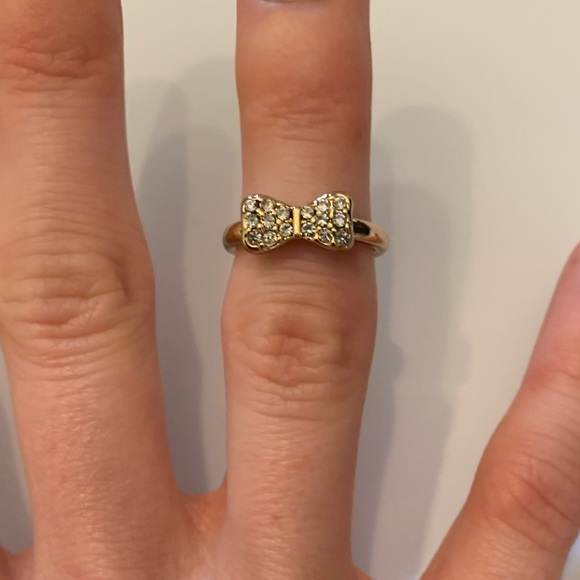 Gold midi rings and size 6.5/7 rings - Picture 5 of 5